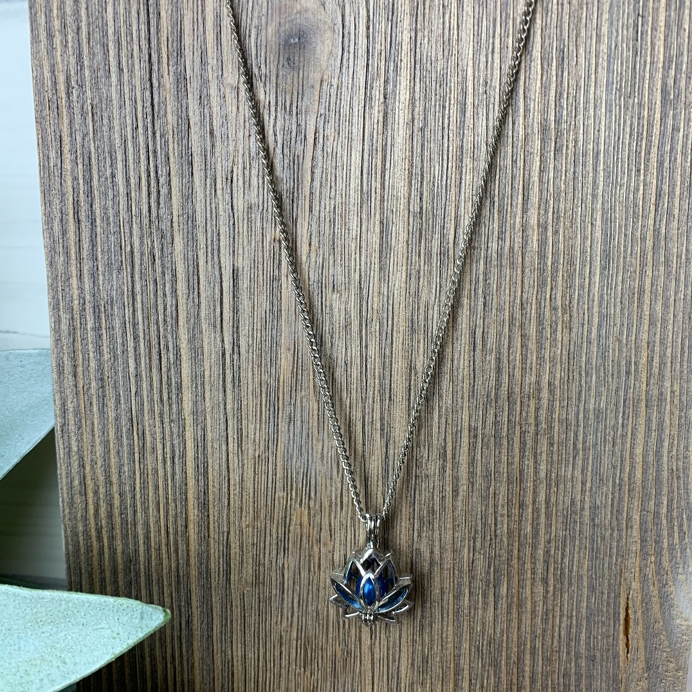 Blue Pearl lotus flower necklace